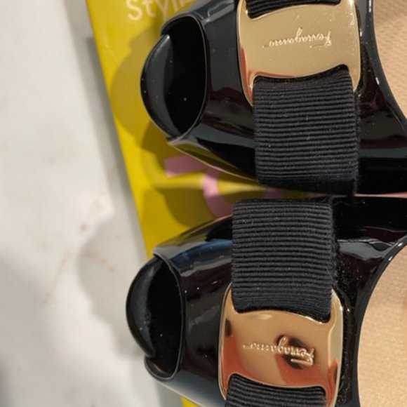 Salvatore Ferragamo Patent Peep Toe Pump - Picture 2 of 4